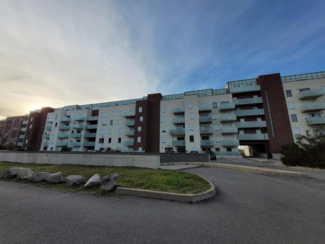 L'alteia: Beachfront With Private Parking Apartment